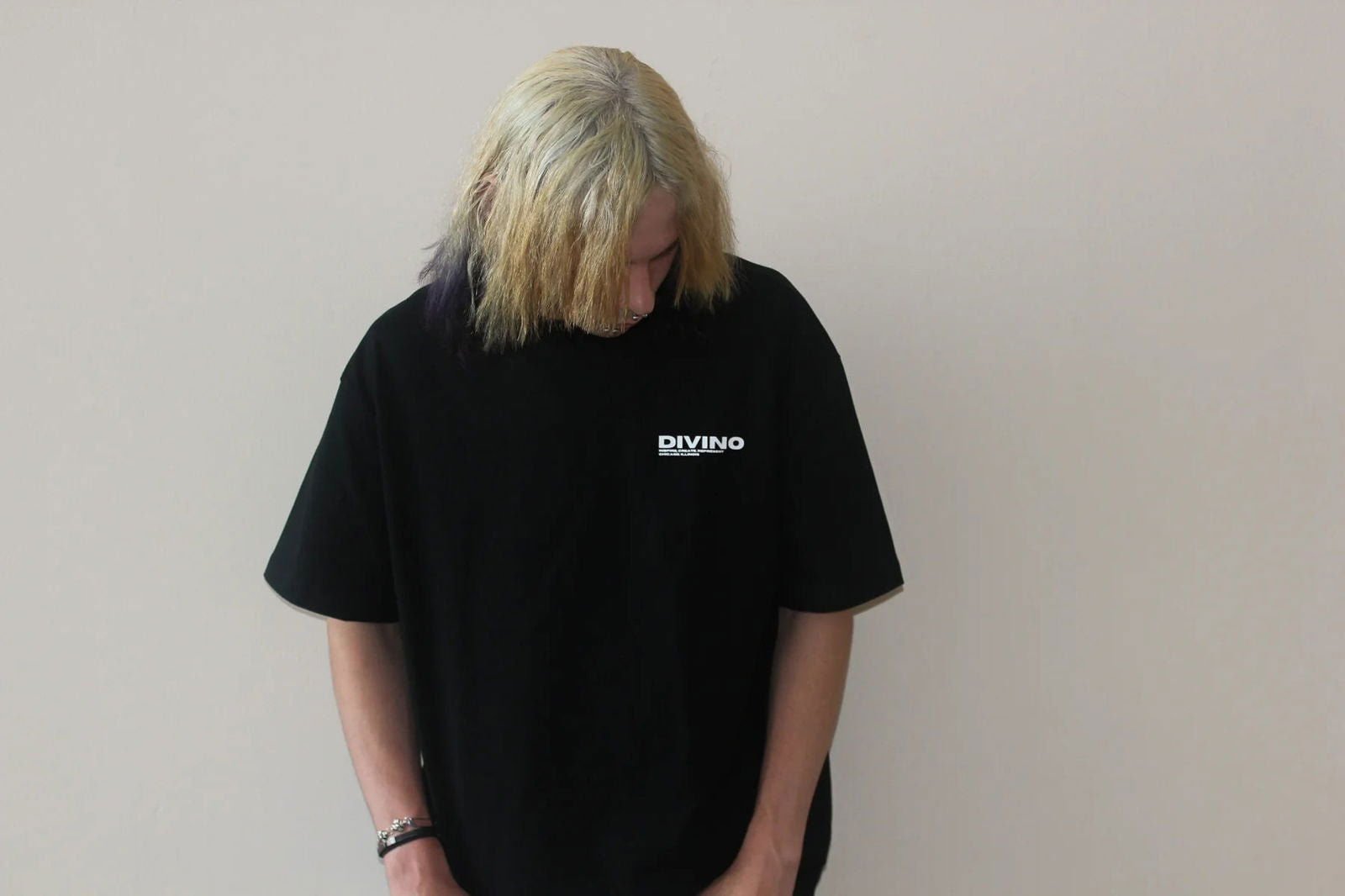 "BLACK DIVINO STUDIOS" T-Shirt - VOTYDivino