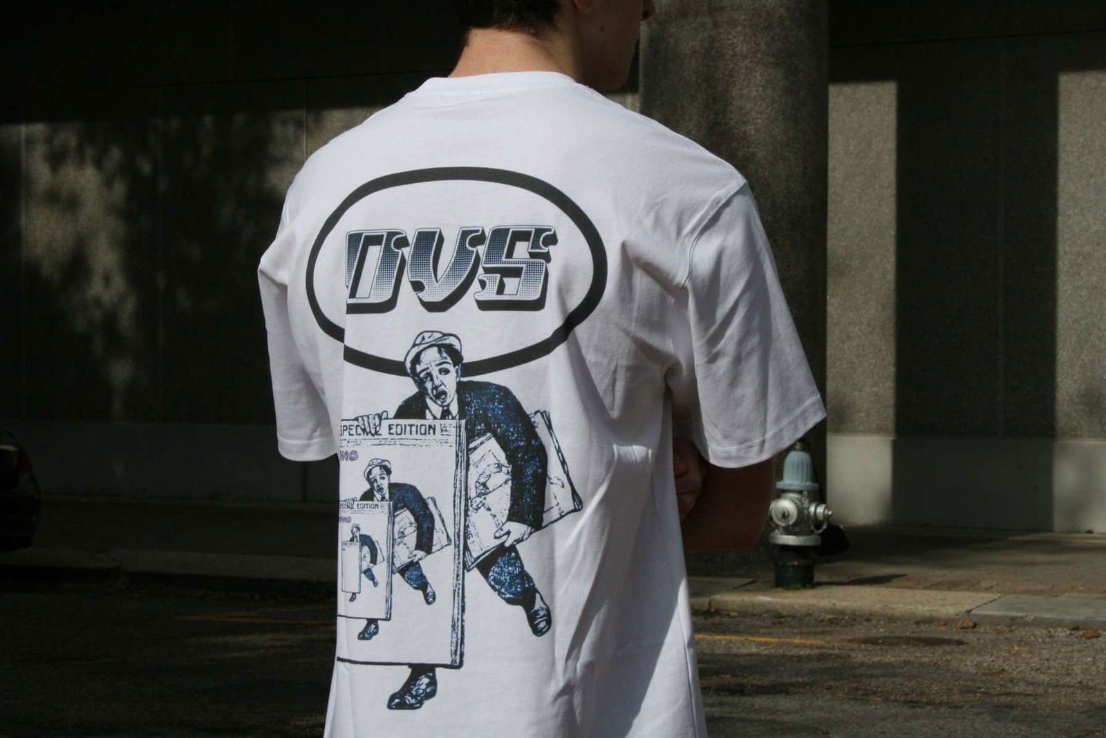 "DVS News" T-Shirt - VOTYDivino